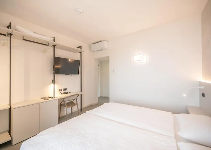 Hotel Laguna