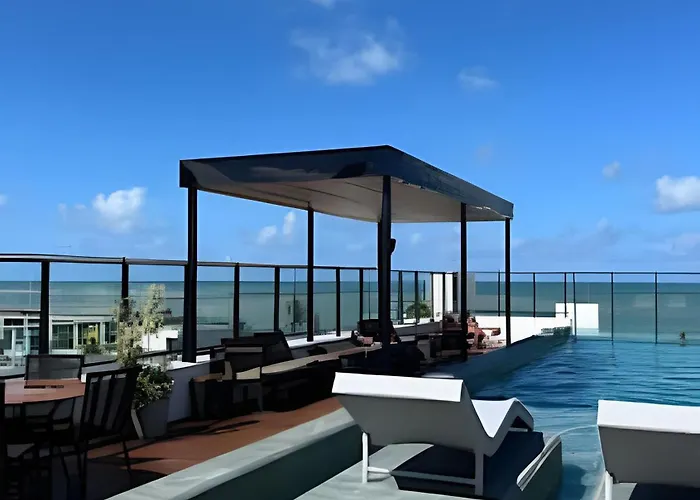 Flat a 20 metros da praia