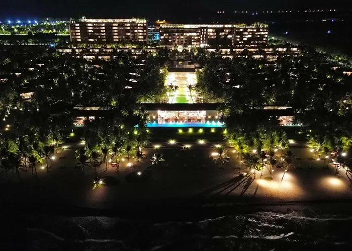 Marina Seaside Boutique Hotel Phu Quoc - Beach And Infinity Pools - Premium Solar Energy