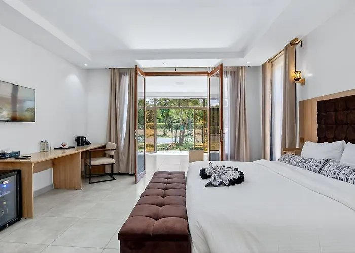 Osotua Villa 18 Home Hotel Nanyuki 7 Bedrooms 14 Guests