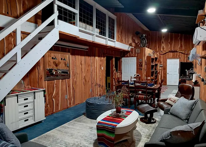 Outbackbunkhouse