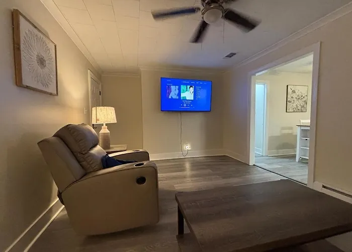 Close-To-Everything Midtown Cottage