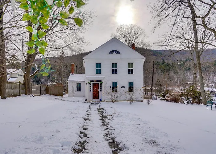 Historic Family Retreat On The At & Housatonic!