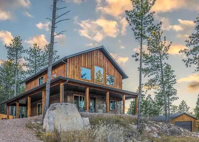 Pineview Cabin Retreat In The Black Hills- 4 Bed, 2 Bath