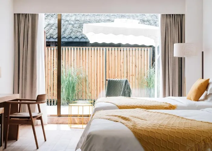 Xianzai Houshe Boutique Hotel