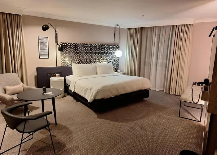 El De Galaxy Hotel Delhi Near Igi Airport