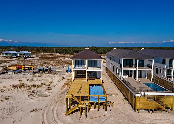 Sandy Crax West ~ 8 Bedroom ~ Private Pool ~ Sleeps 26