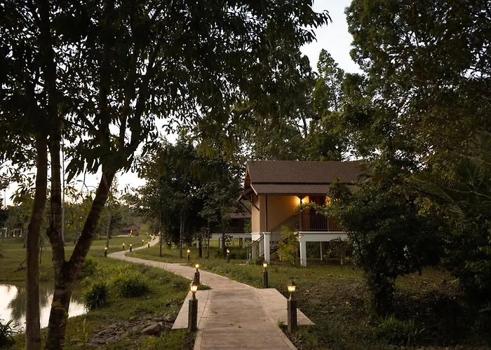Lost Horizon Resort - Khao Sok