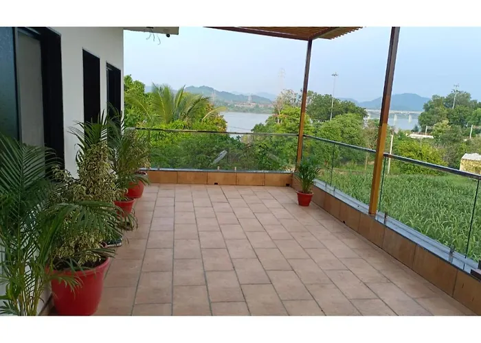 Royal Home Stay
