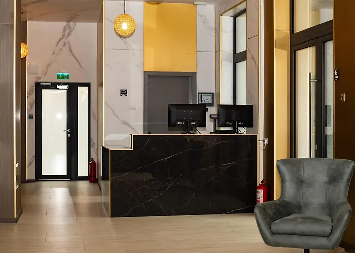 Atrium Hotel