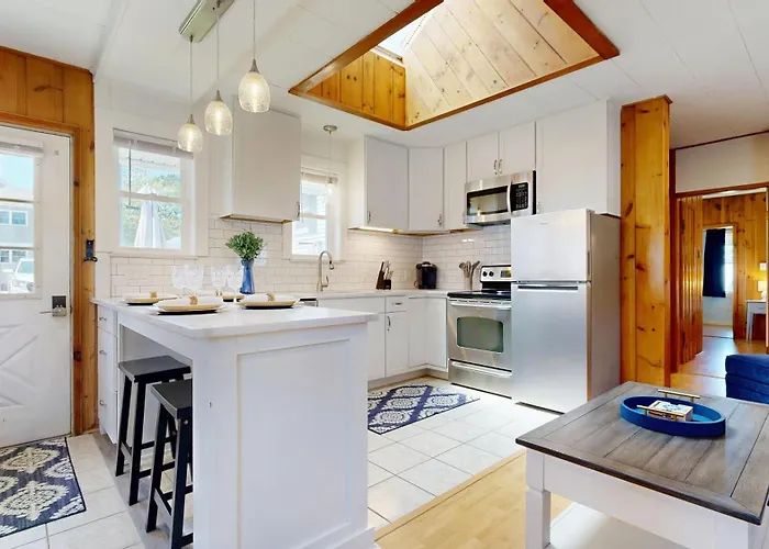 Niblet Cottage By Bayley Vacation Rentals