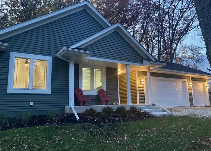 4 Bedroom Home Lake Geneva