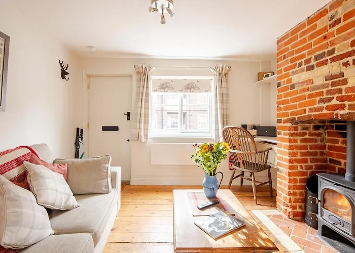 Charming Georgian Flint Cottage