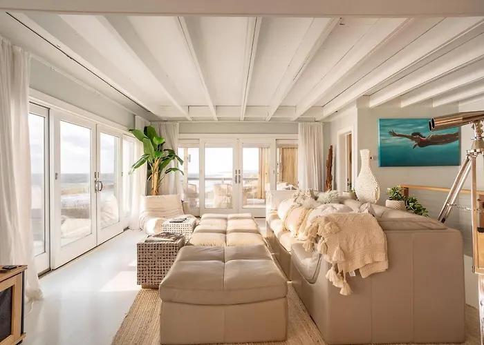 Surfside Villa By Rove Travel - Oceanfront Home With Hot Tub
