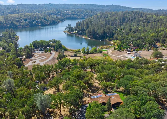 Cozy Lake View 4Bd 2,5Br Retreat In 5 Acres, Hot Tub And More