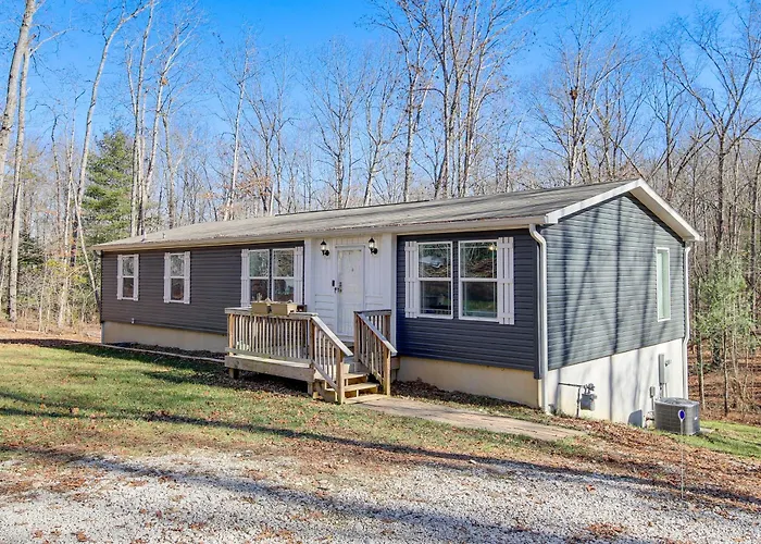 Near State Park! Pet-Friendly Home In Crossville