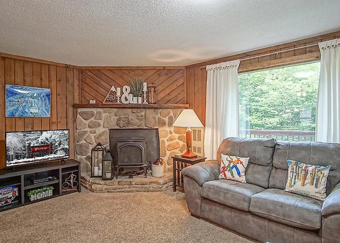 Tree Top 27 Mountaineer 3 Bedroom Condo Slope Side