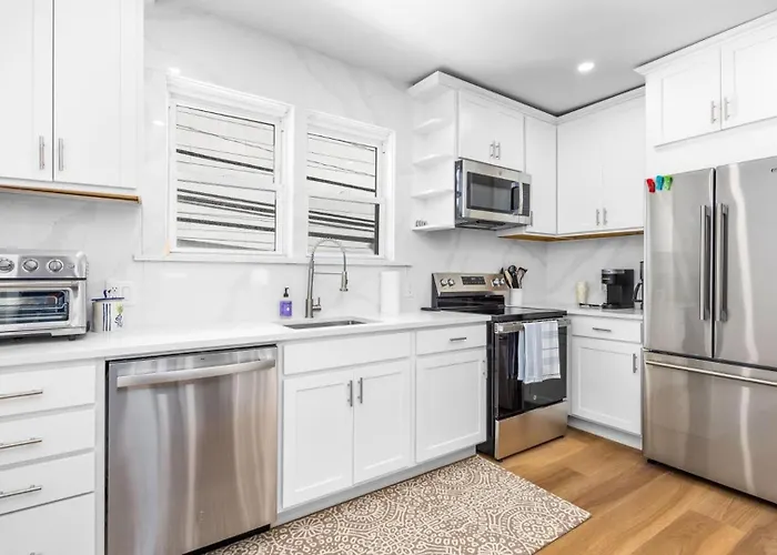 5Br Plus Den - Downtown Oc - Sleeps 16
