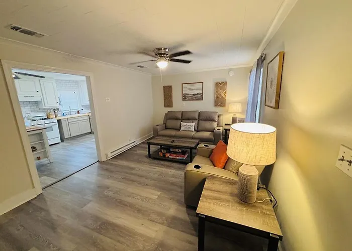 Close-To-Everything Midtown Cottage