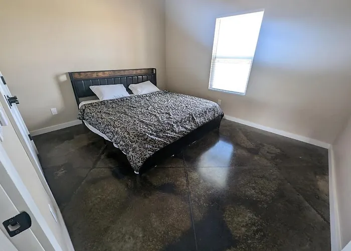 Special Deal On 2 Bedroom Unit 556