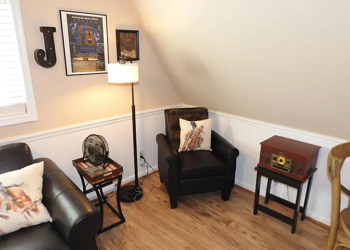 Historic Gold Town Loft A-Frame 1 Bedroom With Sofa Sleeper Wifi