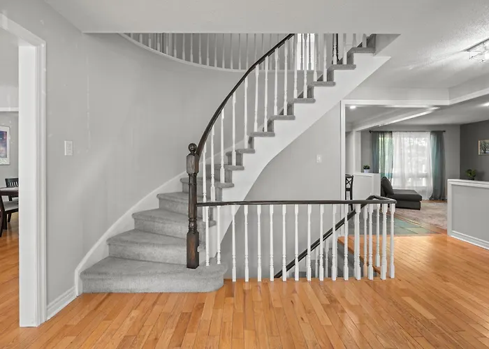16 Guests Huge Spacious Home Near Ski Resorts