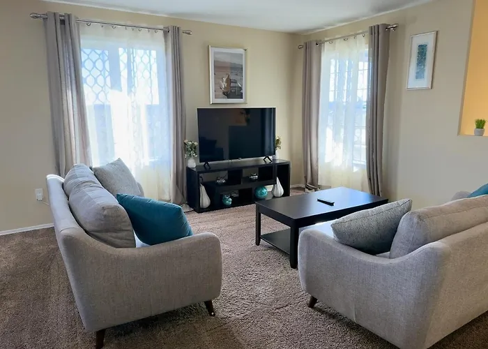 Spacious 4Br With King Suite - Garage - Netflix