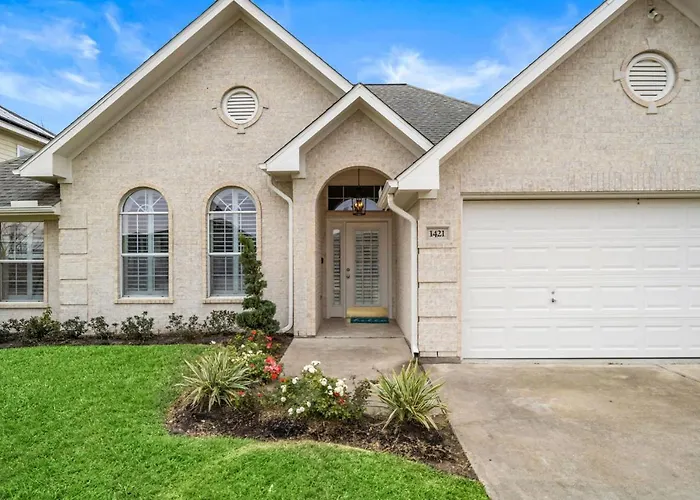 Pool Paradise In Kemah Next To Cien Park And Minutes From Fun At The Kemah Boardwalk