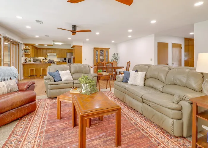 Fish, Hike & Relax: Heber Springs Family Home