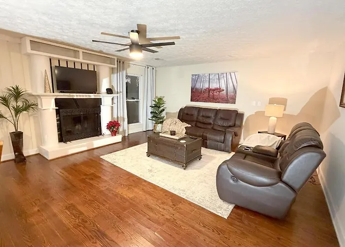 Cozy Home In Lawrenceville