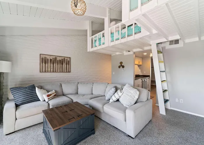 Lakeside Serenity - 2Br 1Ba Clear Lake Escape