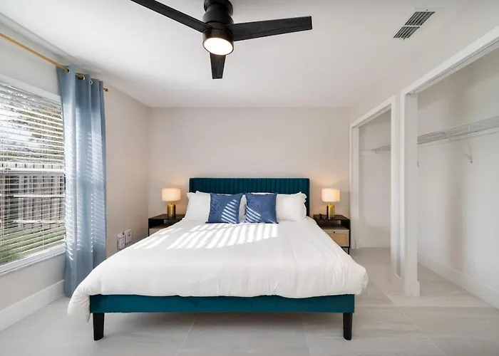 Downtown Home With Basketball, Firepit And Just 20 Miles To Disney