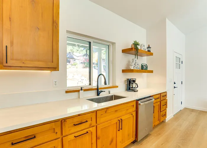 Golf & Hike! Home In Lake Almanor West Community