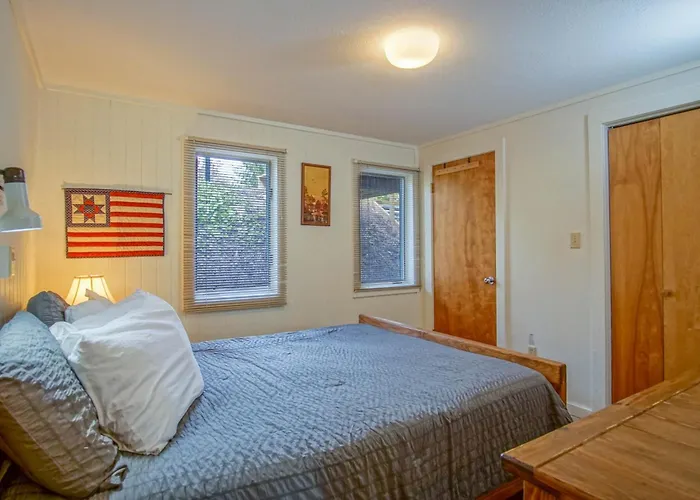 1 Br: Powderidge 30:Slope Side, Pet Friendly End Unit On Shuttle Route