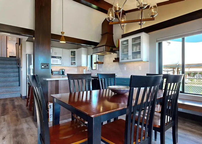 Coastal Escape By Bayley Vacation Rentals