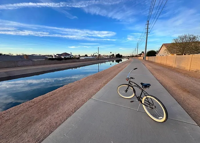 Luxe Remodeled Home With Pool Minutes From Downtown Gilbert