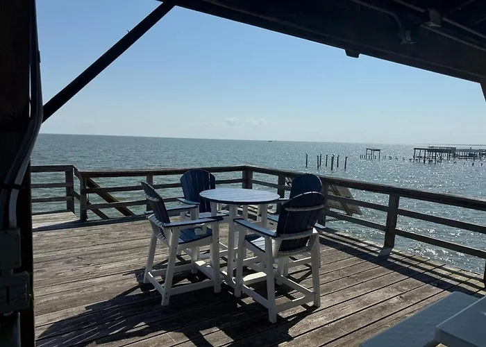 Bay Breeze Estate - Heated Pools, Private Pier & Walk To The Kemah Boardwalk