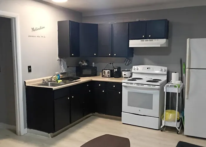 Cosy Single-Level Home With Laundry And Parking