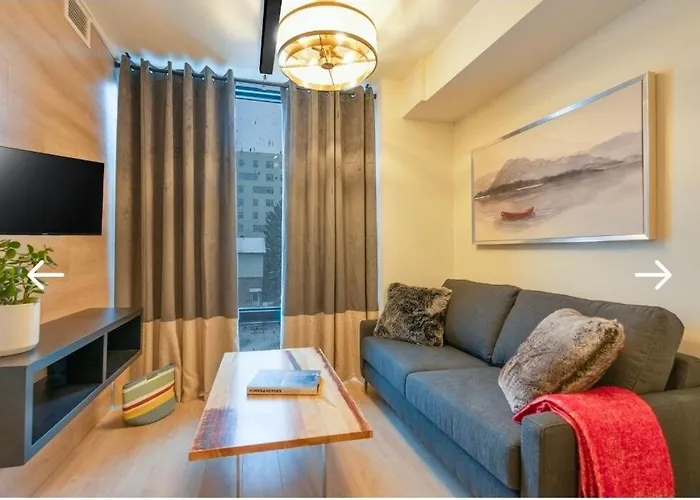 Cozy 2Bd Near Uw