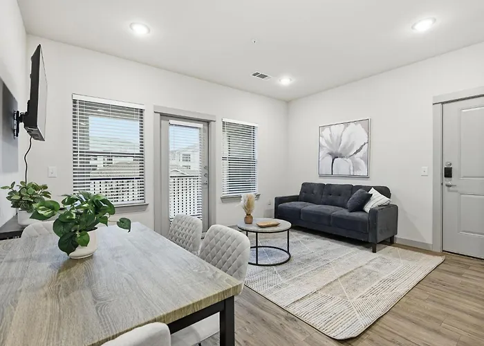 Chisholm Trace 1236 I Spacious 1 Bed 1 Bath