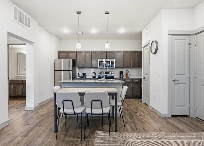 Chisholm Trace 1233 I Spacious 1 Bed 1 Bath