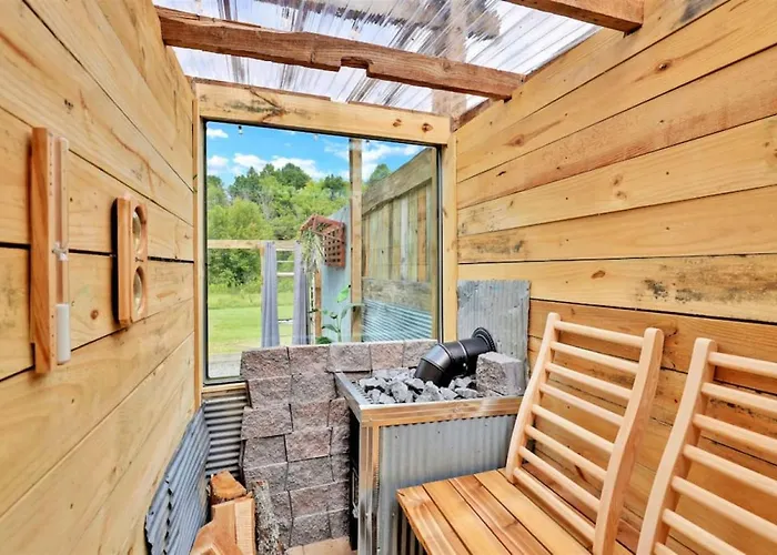Meadow View Romantic Nature Stay W Barn, Outdoor Tub And Sauna