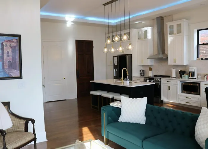 The Luxe Building- 2 Bedroom Apartment In Metropolis