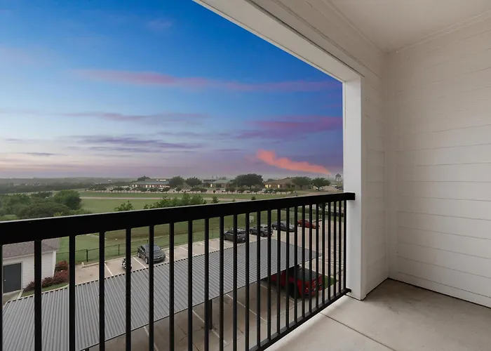 Chisholm Trace 1233 I Spacious 1 Bed 1 Bath