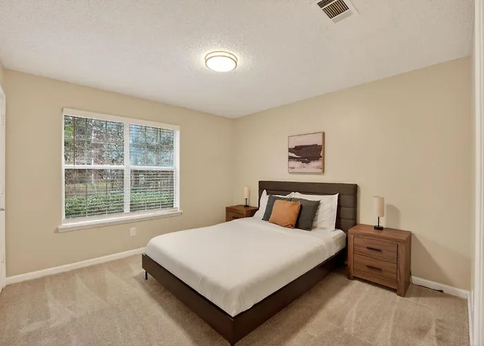 Spacious Condo Near Atlanta With Great Sleep