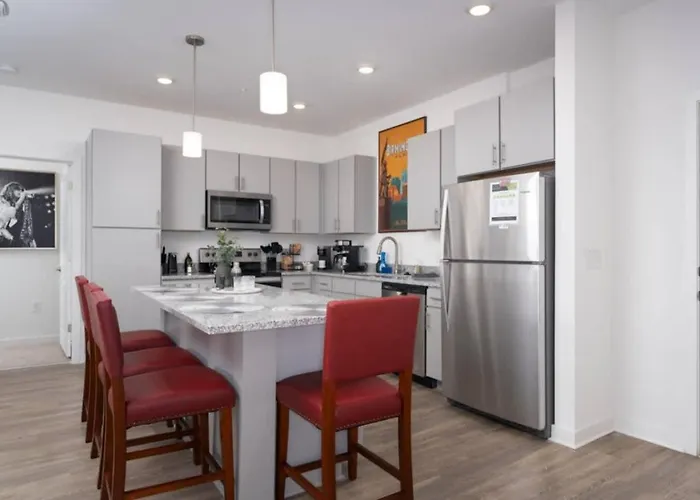 Luxury 2 Bedroom Getaway Near Oak Mountain Park