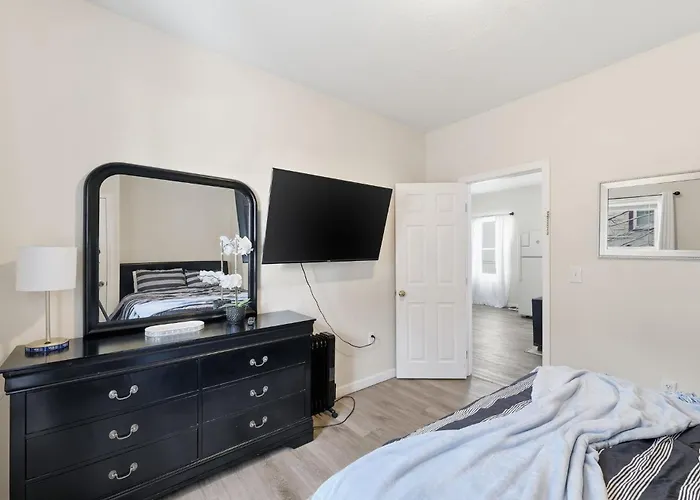 Cozy Adventure Filled Escape Free Parking Apts