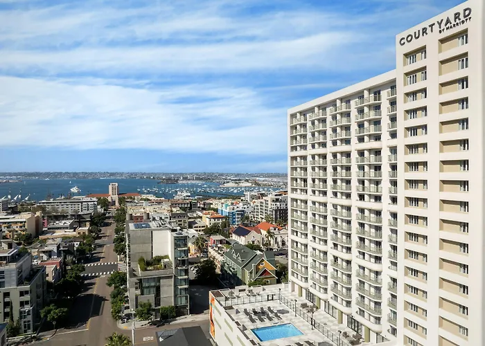 Courtyard By Marriott San Diego Downtown Little Italy
