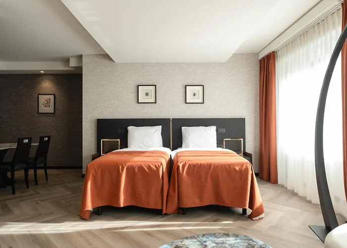 Hyllit Hotel