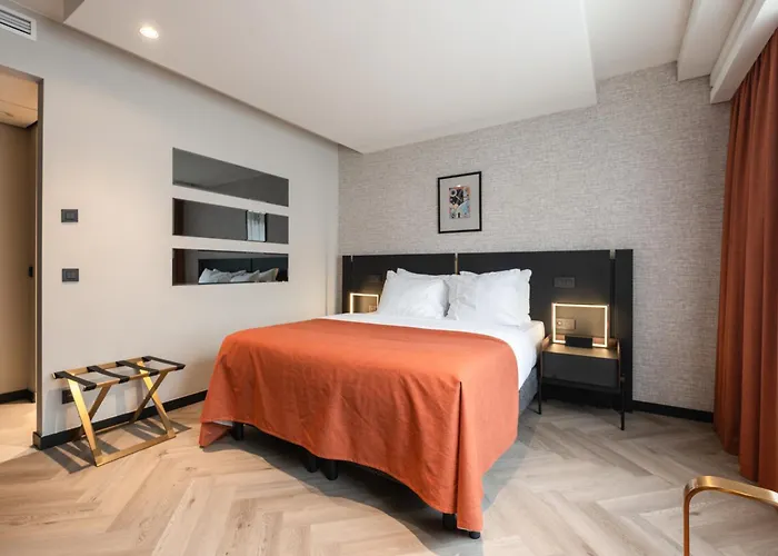 Hyllit Hotel
